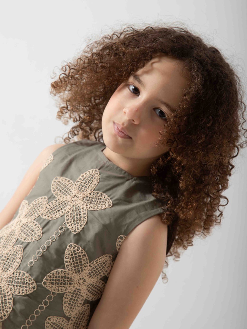 Girls' Floral Embroidered Two-Piece Set – Sleeveless Top & Wide Leg Pants