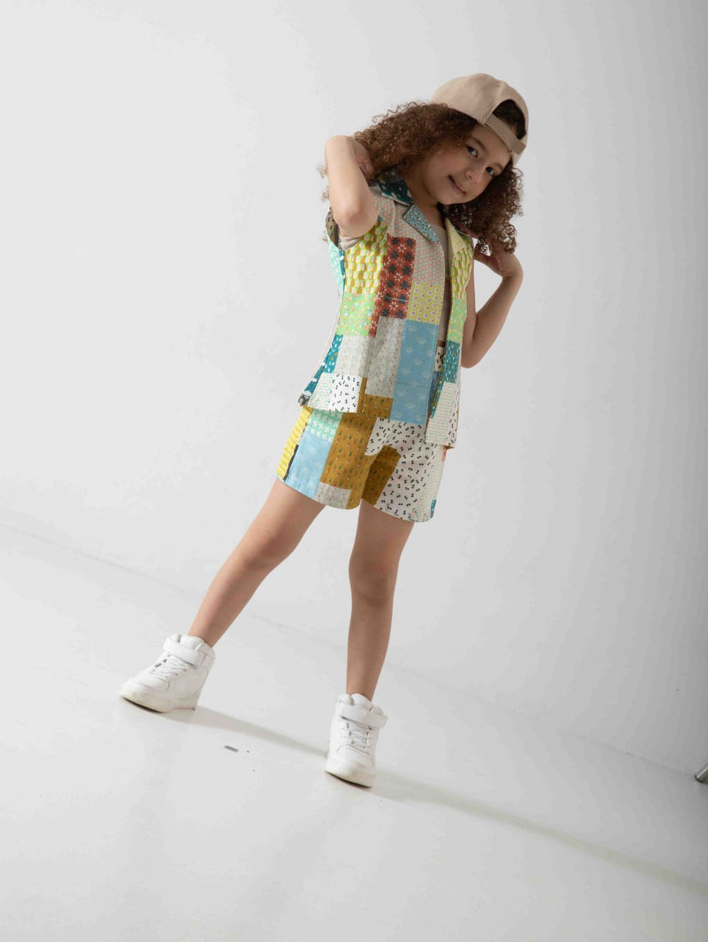 Girls' Patchwork Two-Piece Summer Set – Sleeveless Shirt & Shorts