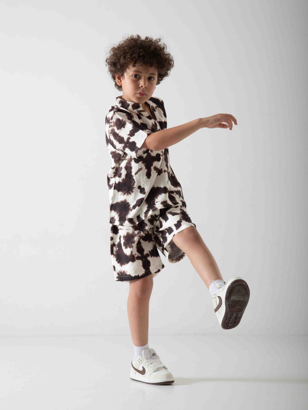 Boys' Tie-Dye Two-Piece Summer Set – Relaxed T-Shirt & Shorts