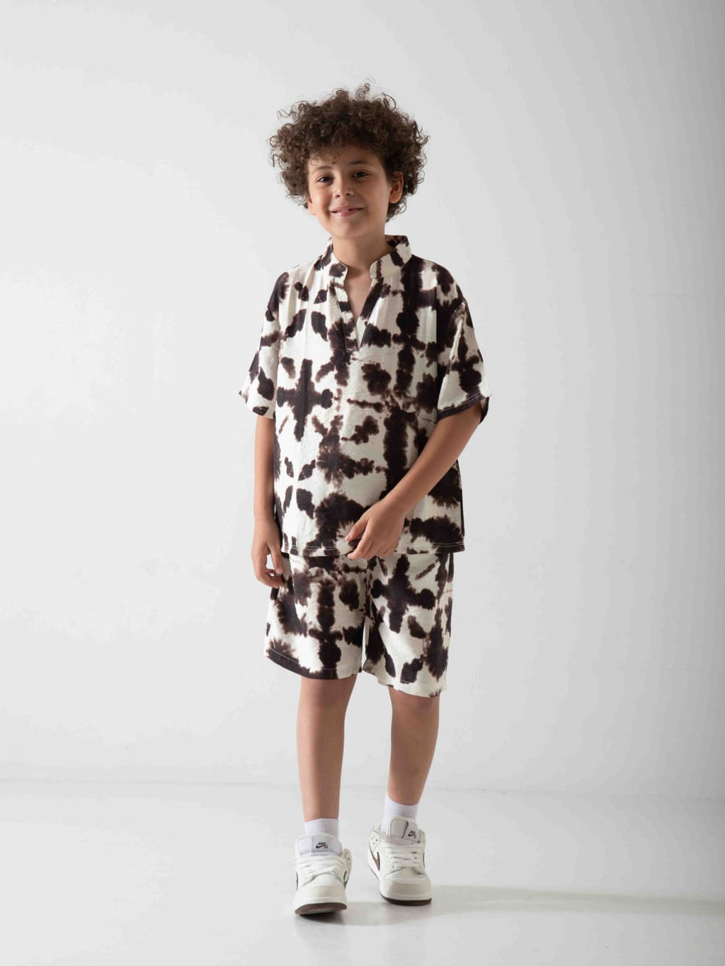 Boys' Tie-Dye Two-Piece Summer Set – Relaxed T-Shirt & Shorts