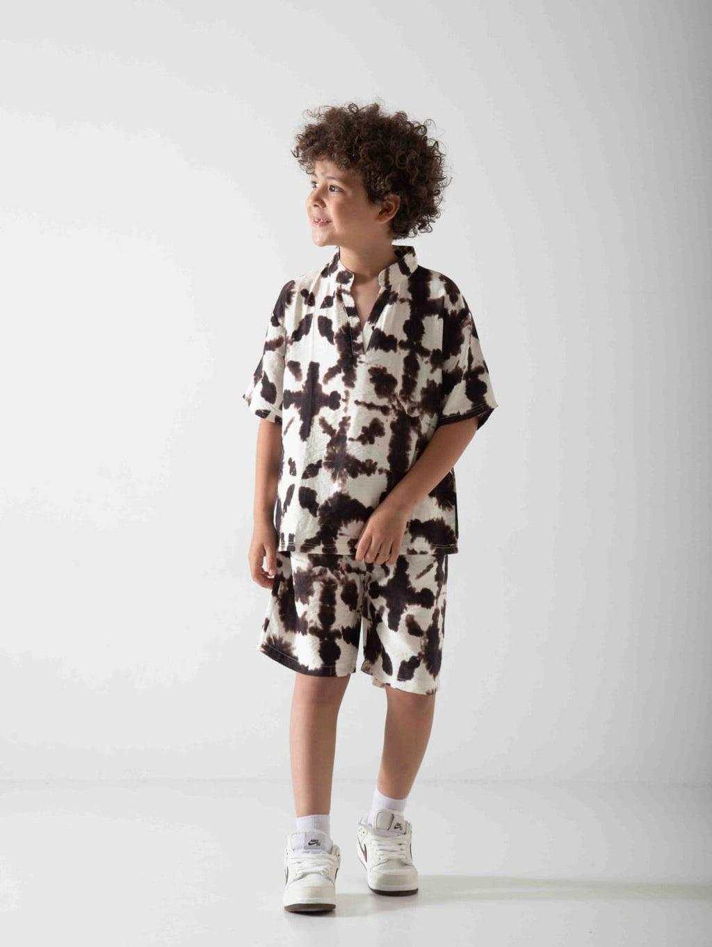 Boys' Tie-Dye Two-Piece Summer Set – Relaxed T-Shirt & Shorts