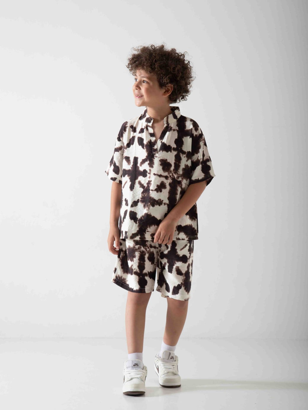 Boys' Tie-Dye Two-Piece Summer Set – Relaxed T-Shirt & Shorts