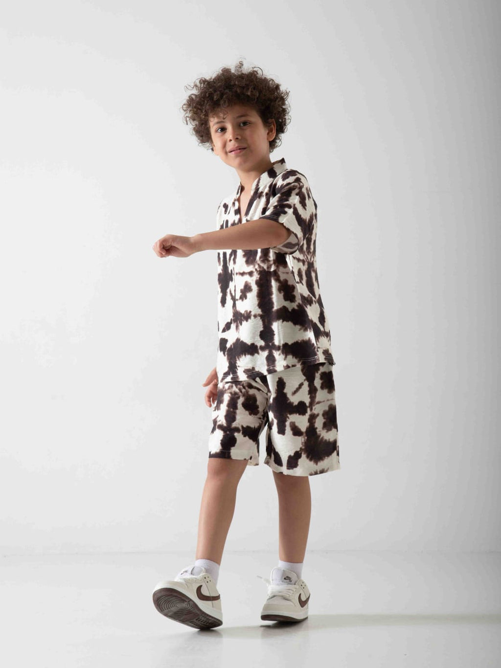 Boys' Tie-Dye Two-Piece Summer Set – Relaxed T-Shirt & Shorts